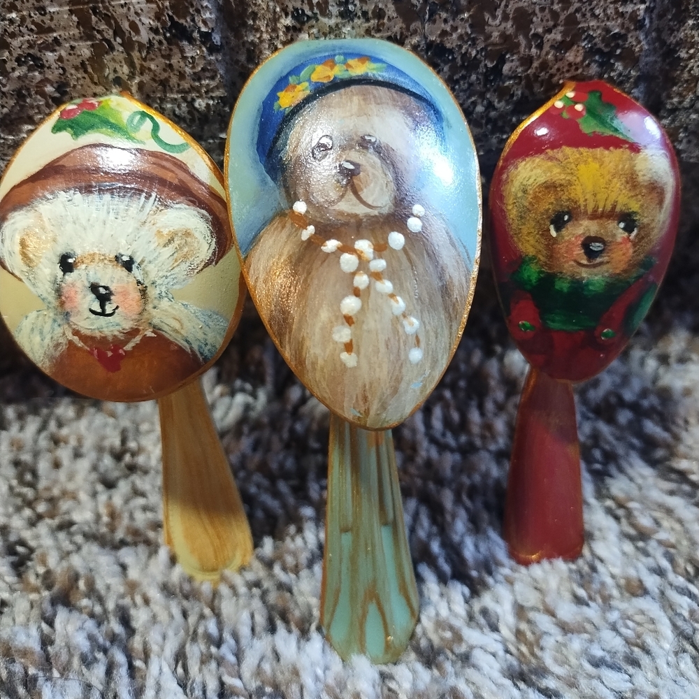 Hand Painted Spoon Art Dog & Bears Signed Amy Stahl